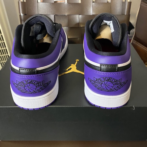 SOLD-Air Jordan 1 Court Purple Low - Picture 4 of 5